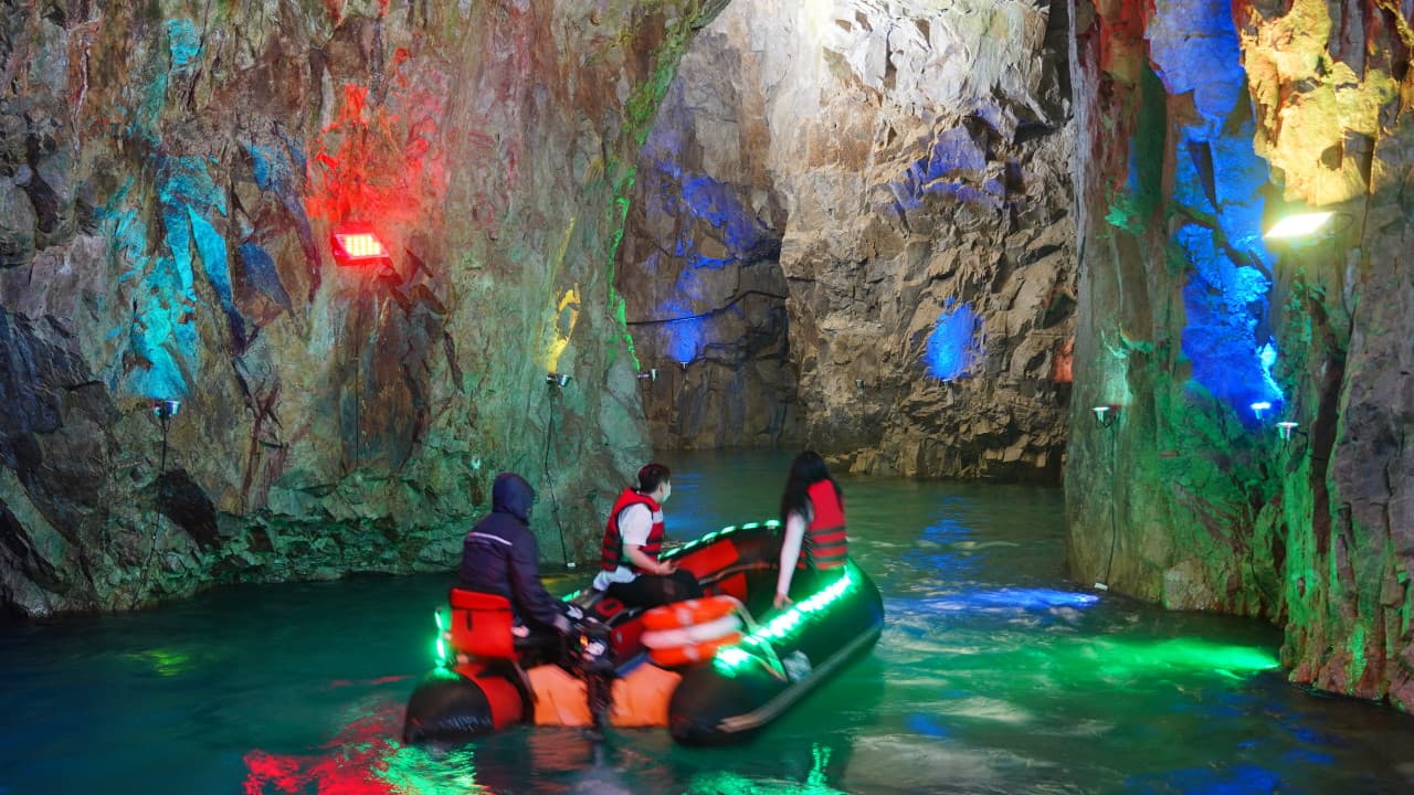 자수정동굴나라 대표 이미지